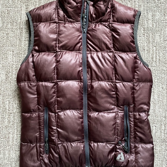 Eddie Bauer Jackets & Blazers - Eddie Bauer Maroon Quilted Down Vest